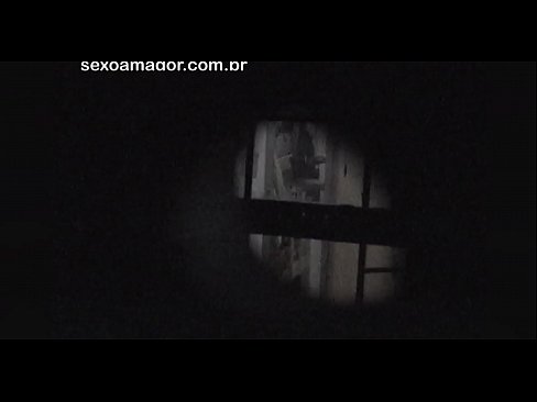❤️ Blondie blir hemligt videofilmad av en voyeur från grannskapet gömd bakom ihåliga tegelstenar Vacker porr at us sv.xxxner.ru ❌